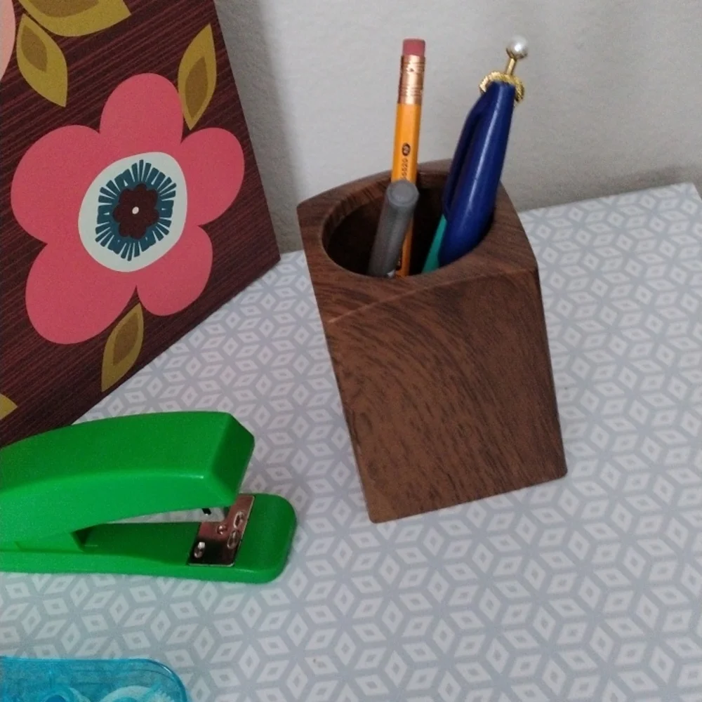 Pencil Holder Art Gold LouisVuittonLettersBRAND NEW‎ ITEM Makeup Brush Holder
